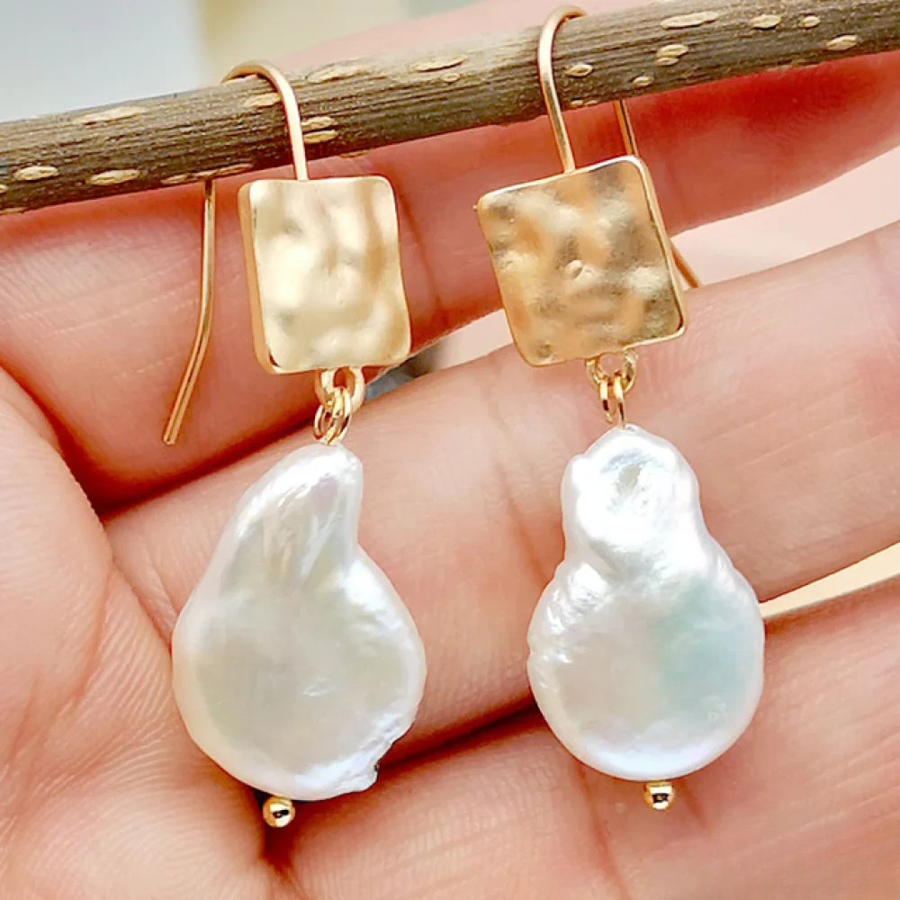 Boucles d'oreilles en perles d'eau douce antiques