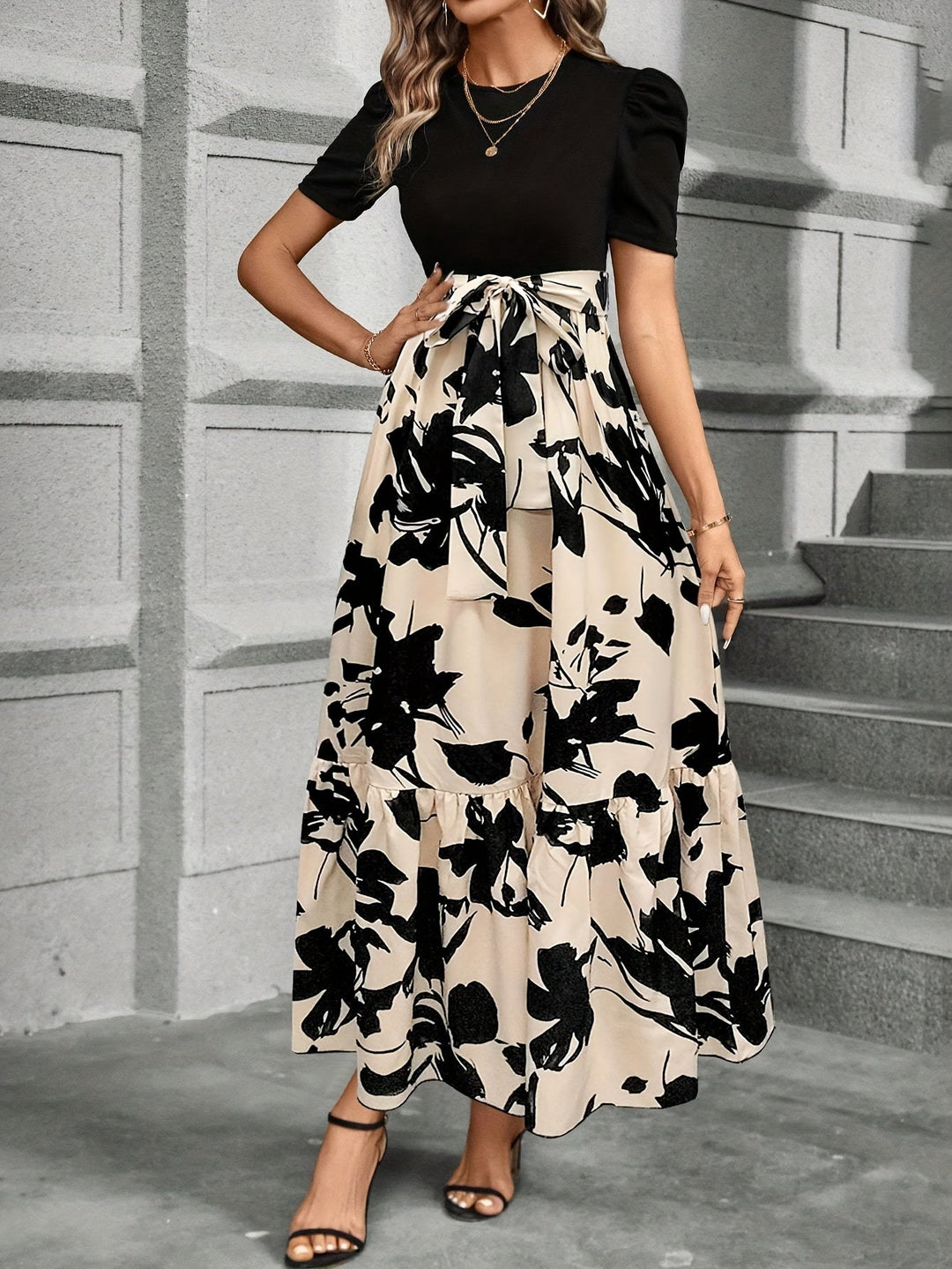Briony - Robe Fleurie Taille Haute avec Ourlet Volant