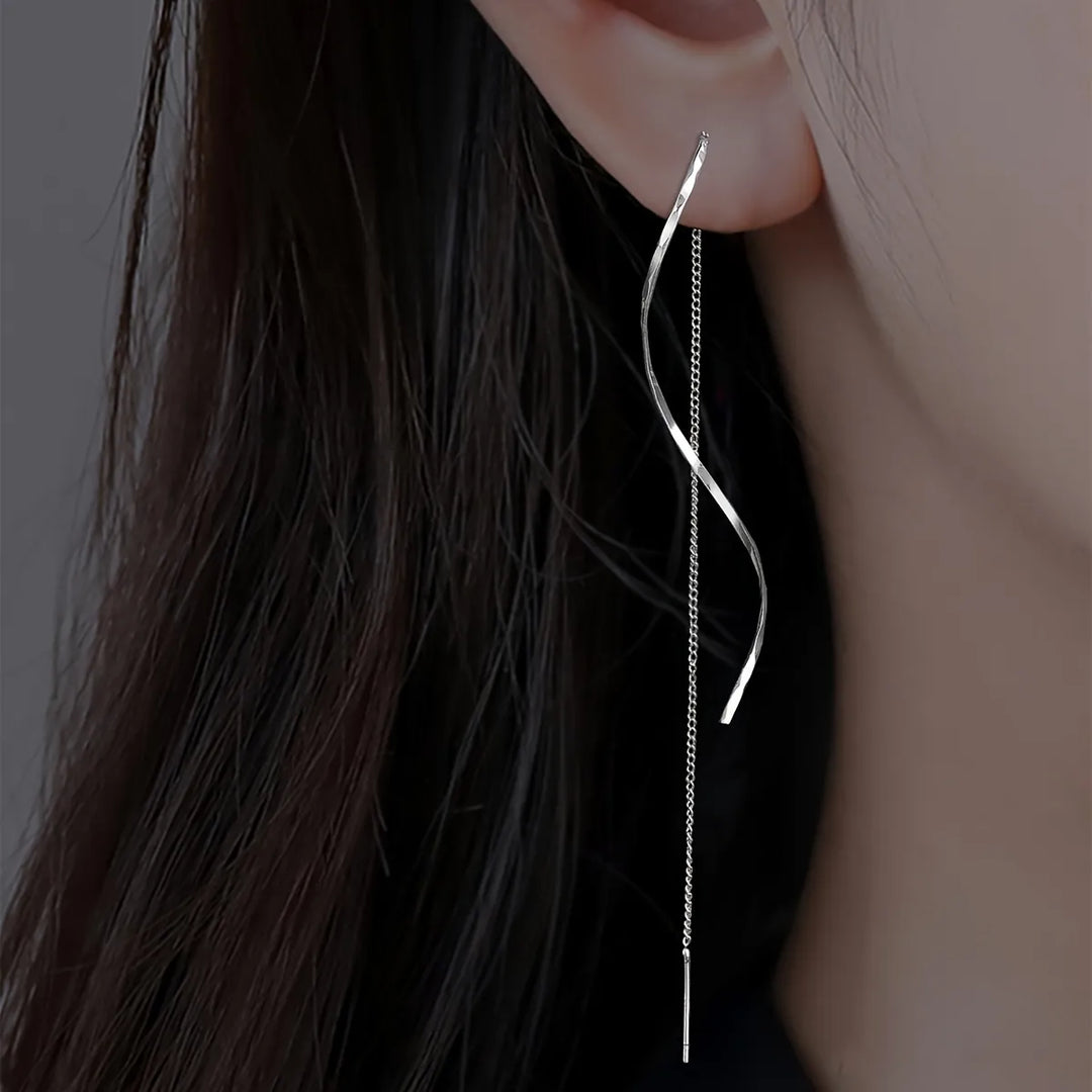 Boucles d'Oreilles Longues avec Design de Vague
