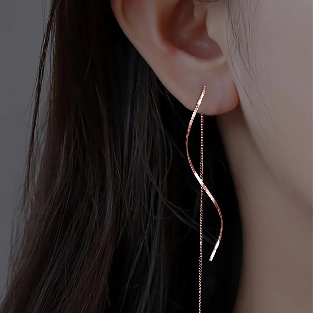 Boucles d'Oreilles Longues avec Design de Vague